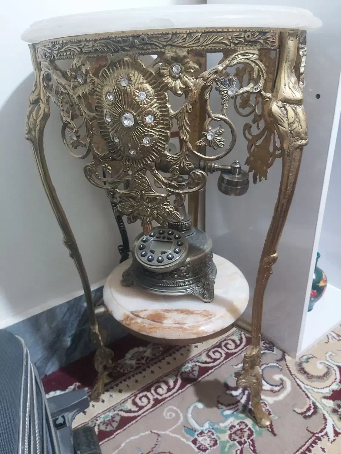 میزتلفن برنز و تلفن|مبلمان خانگی و میز عسلی|میانه, |دیوار