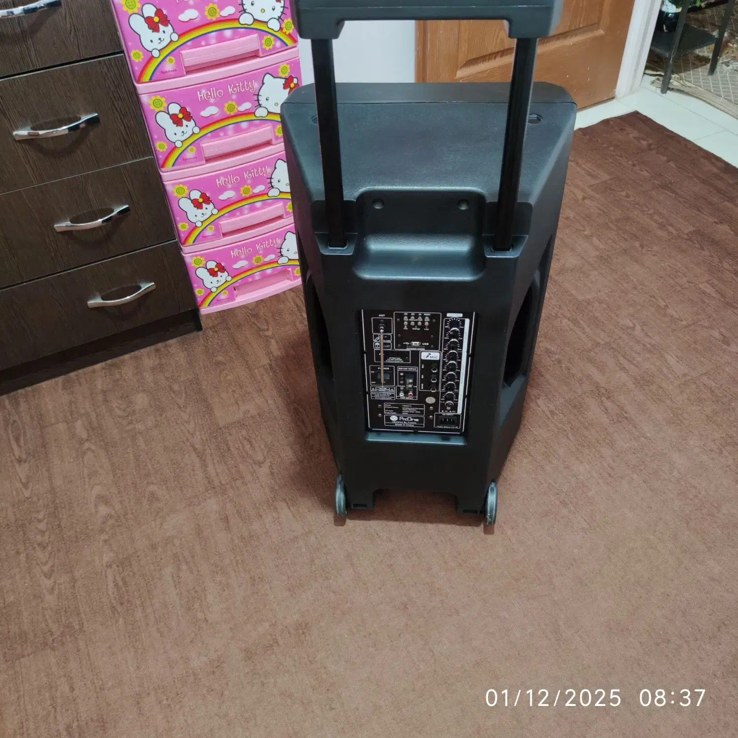 یک اسپیکر نو استفاده نشده|صوتی و تصویری|پاکدشت, حصار امیر|دیوار