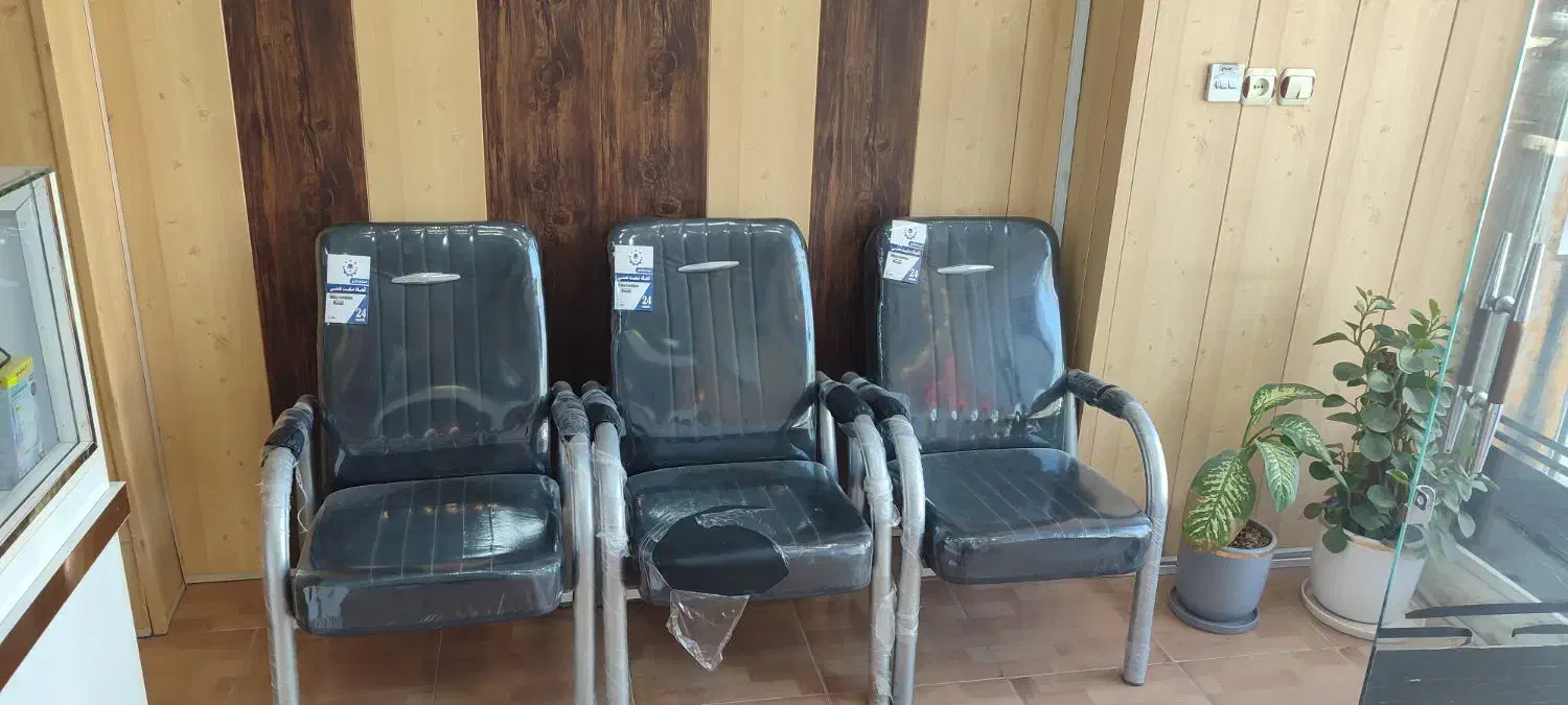 فروش صندلی انتظار|صندلی و نیمکت|کاشان, کارگر|دیوار