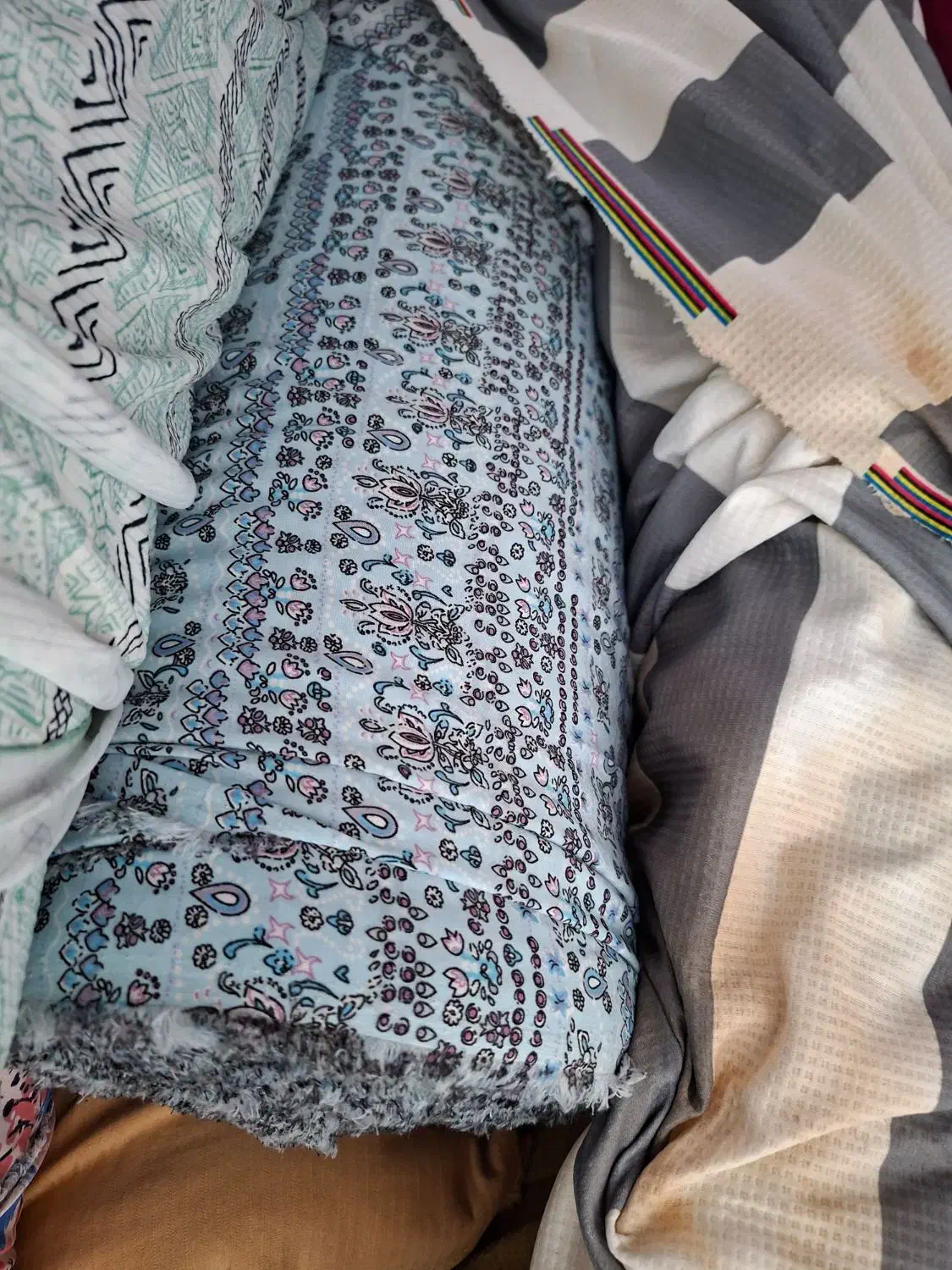 پارچه عمده به قیمت زیر فاکتور|عمده‌فروشی|کاکی, |دیوار