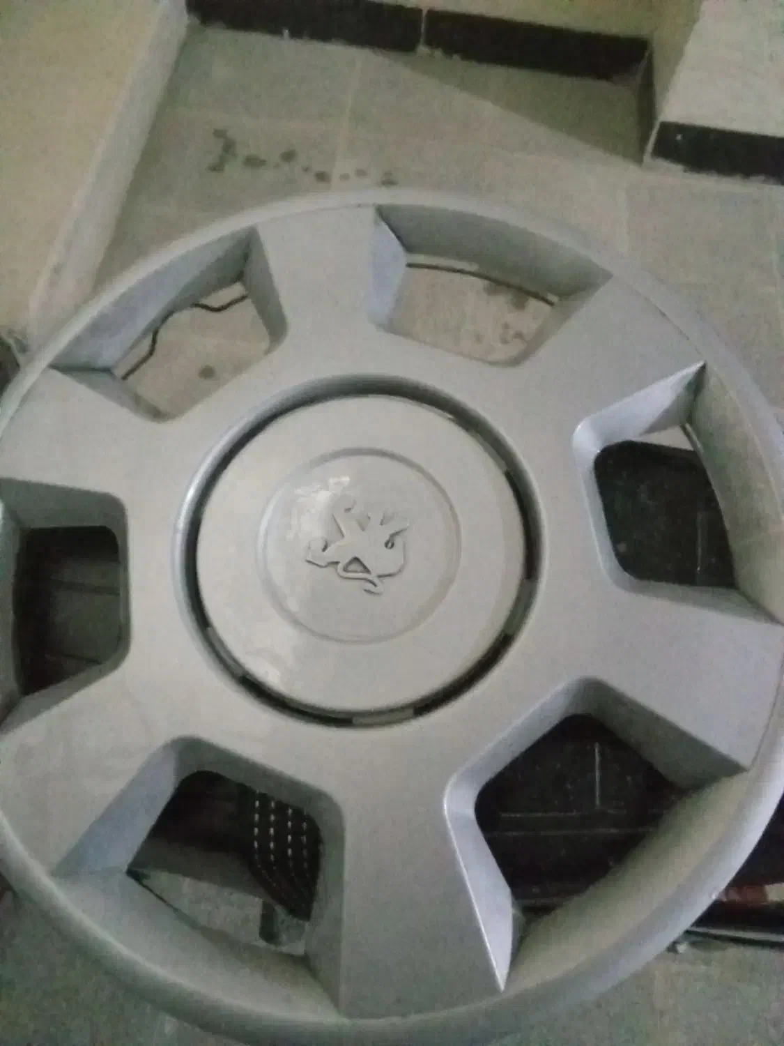 یک عدد کیف پول فروشی|کیف، کفش، کمربند|شیروان (خراسان), |دیوار