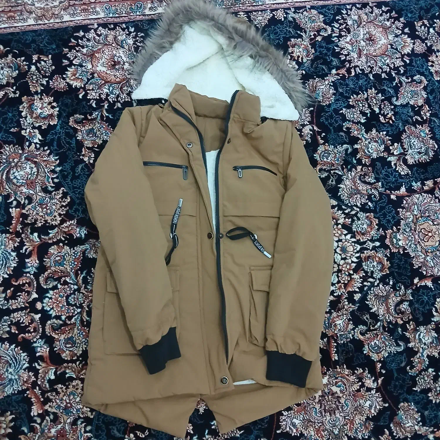 کاپشن دخترانه بسیار شیک|لباس|رباطکریم, رباطکریم|دیوار