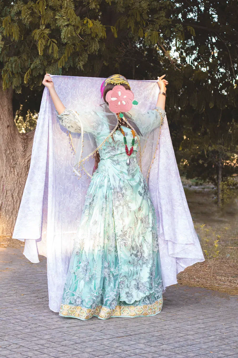 لباس محلی نو|لباس|دوگنبدان, |دیوار