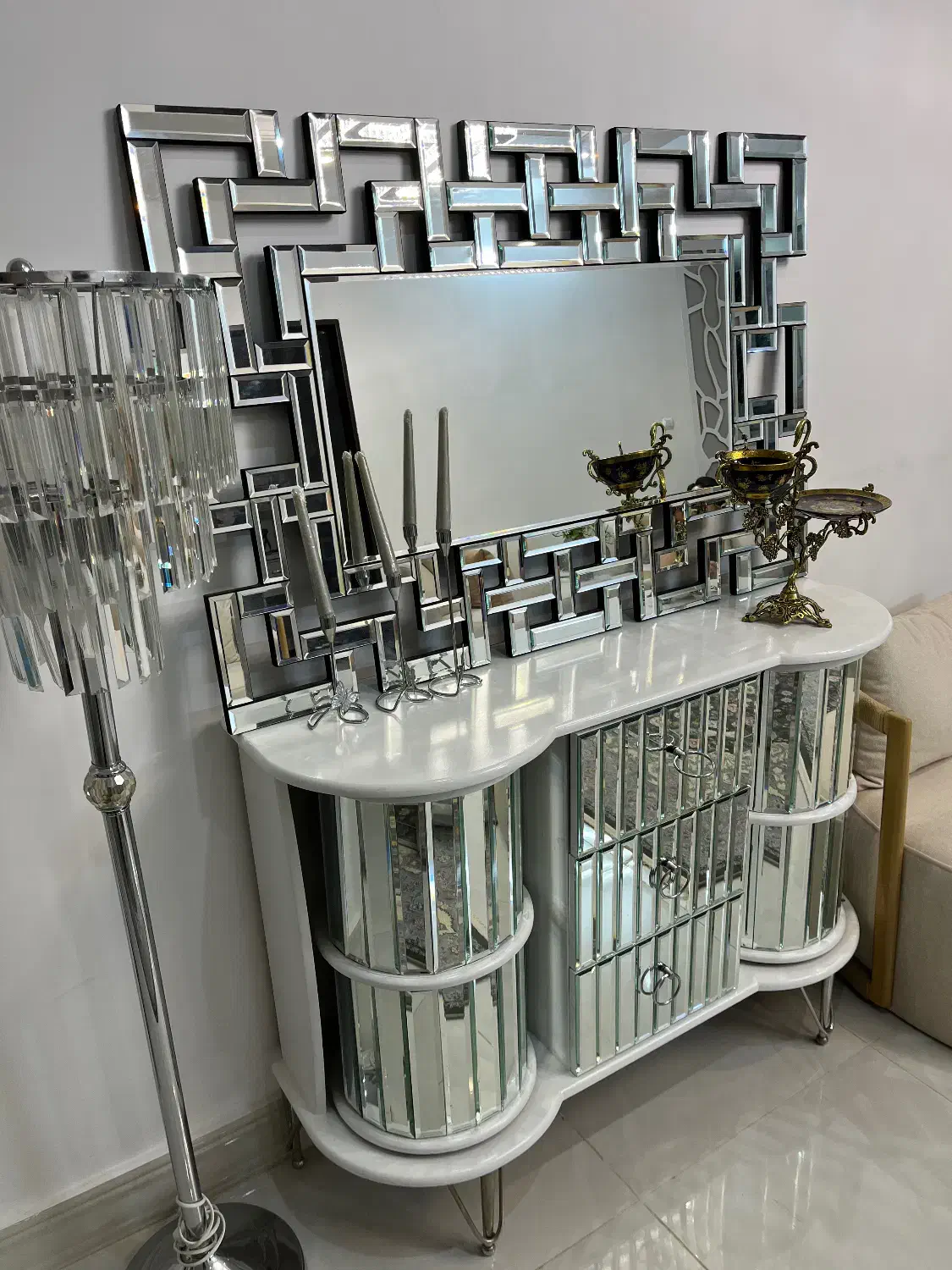 کنسول و میز تی وی زیر قیمت فقط ۸تومن|بوفه، ویترین، کنسول|ساوه, |دیوار