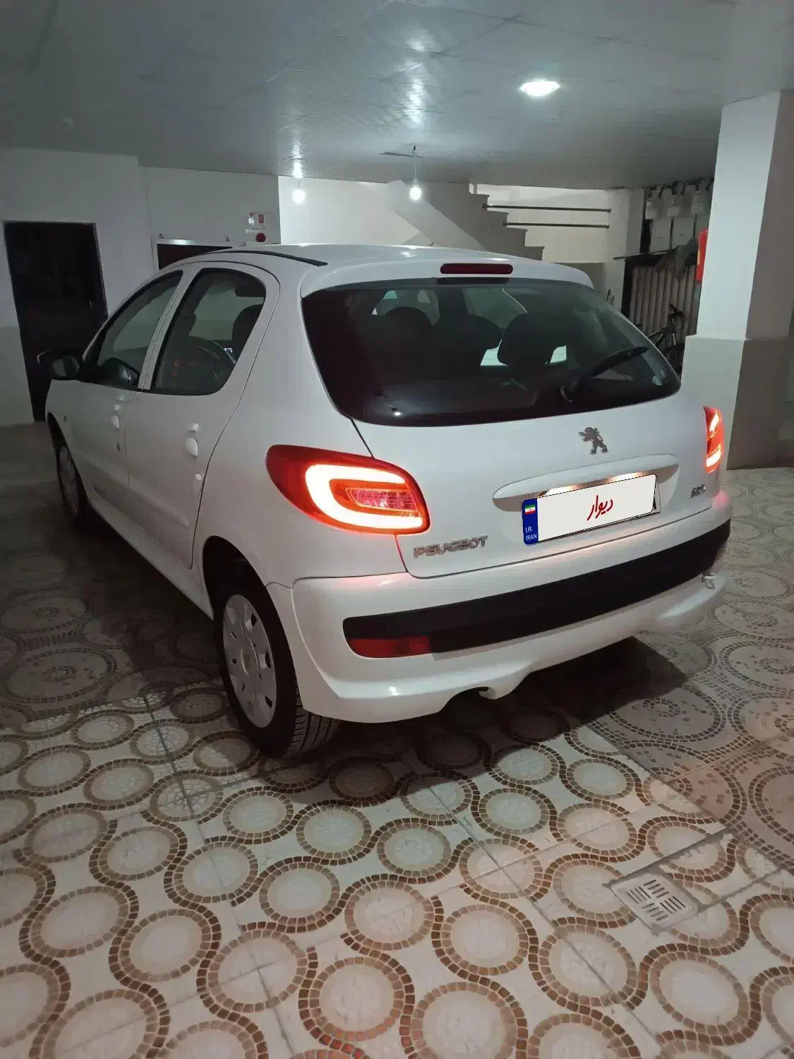 207 1403|خودرو سواری و وانت|خرم‌آباد, |دیوار