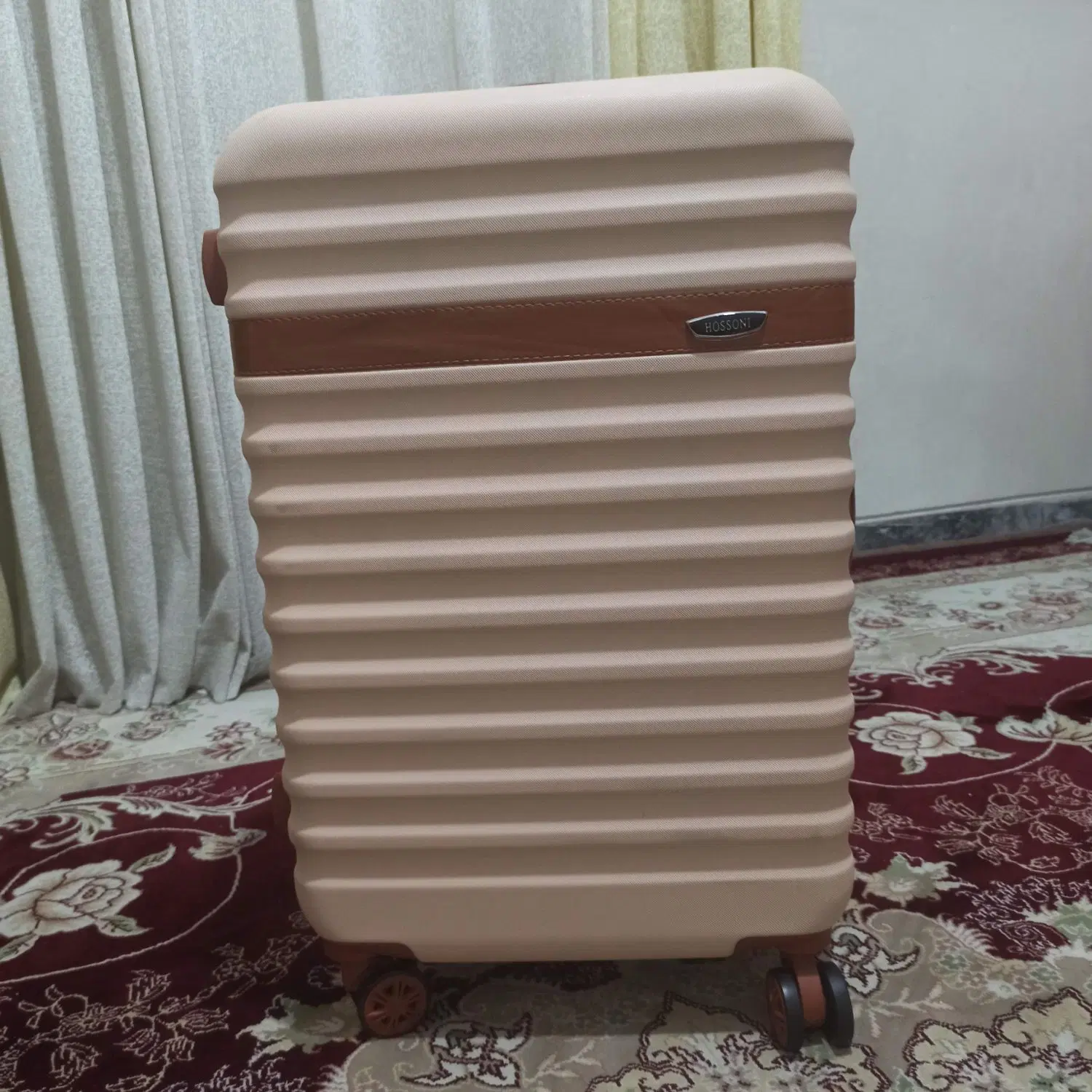 چمدان|کیف، کفش، کمربند|همدان, |دیوار