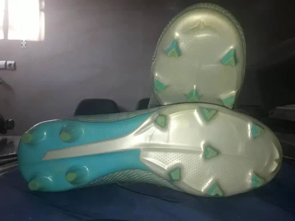 کفش استوکدار اورجینال آدیداسx|کیف، کفش، کمربند|اصفهان, احمدآباد|دیوار