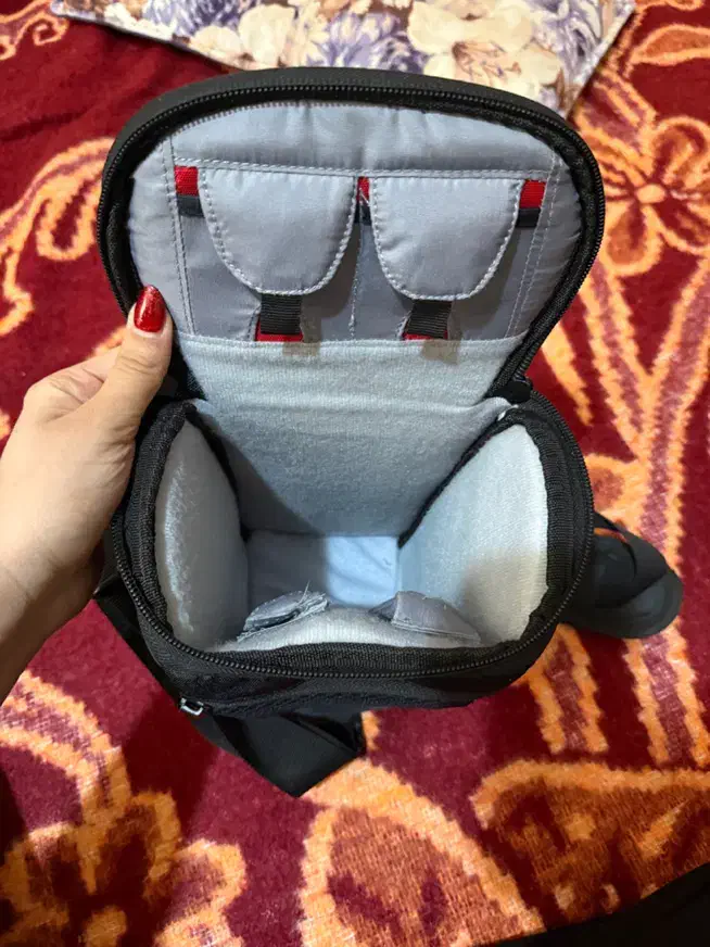 کیف دوربین|دوربین عکاسی و فیلم‌برداری|شیراز, قدوسی شرقی|دیوار