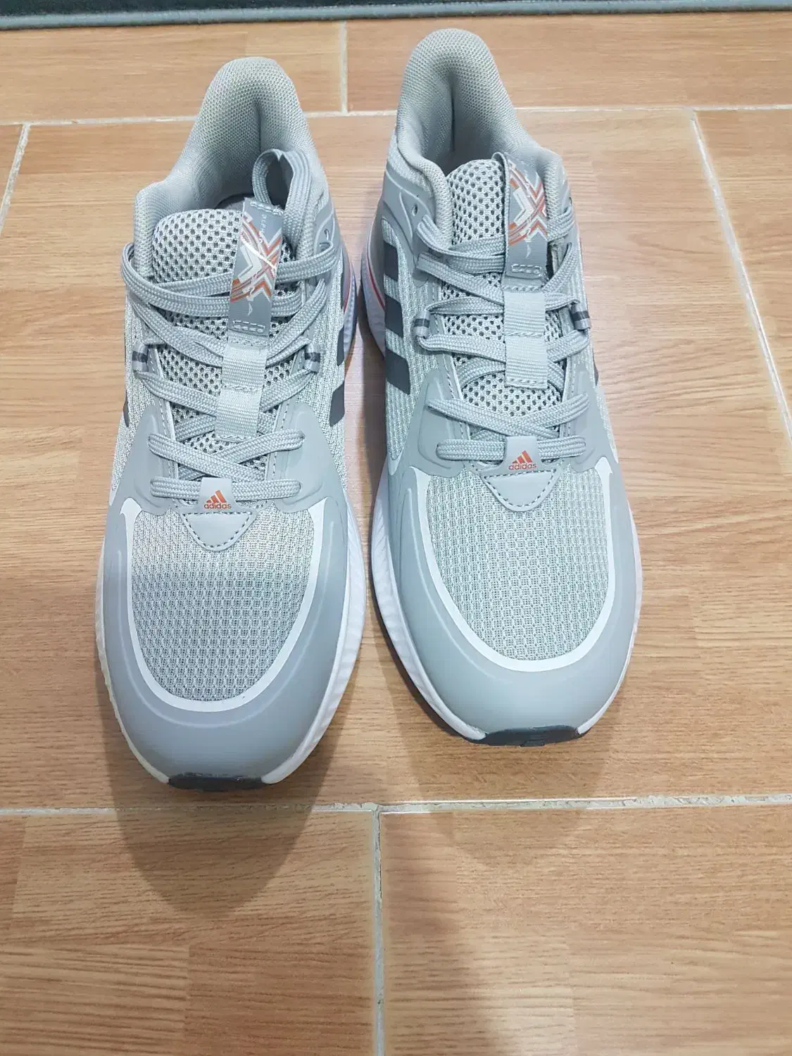 کتانی adidas|کیف، کفش، کمربند|تهران, جیحون|دیوار