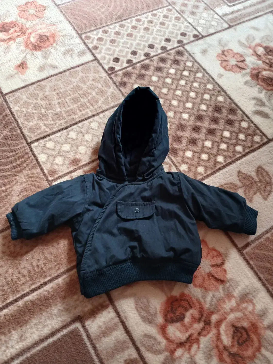 کاپشن بچگانه برای بچه یک ماه|کفش و لباس بچه|قم, سربخش|دیوار