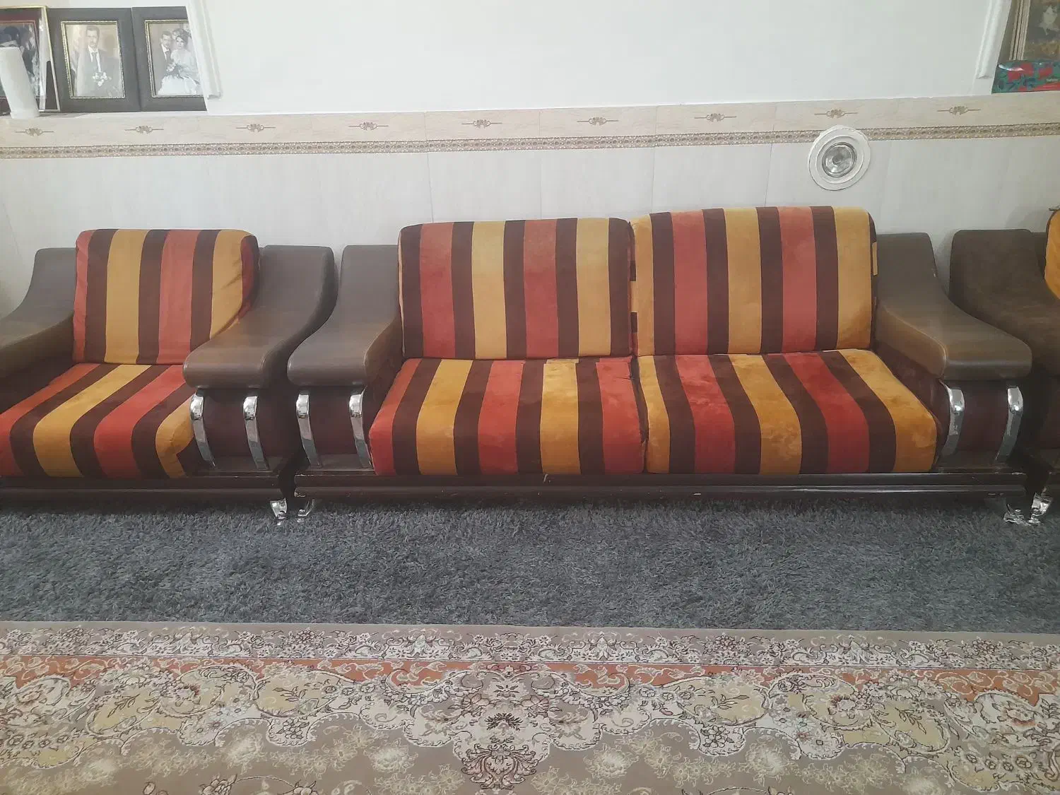 مبل درجه یک|مبلمان خانگی و میز عسلی|شیراز, شهرک گلشن|دیوار