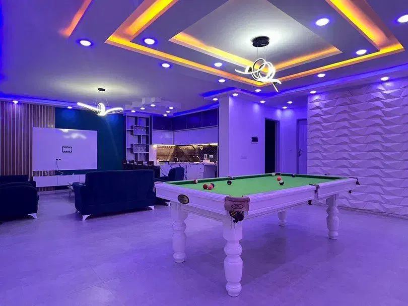 اجاره روزانه ویلا شیک|اجارهٔ کوتاهمدت ویلا و باغ|شیراز, گویم|دیوار