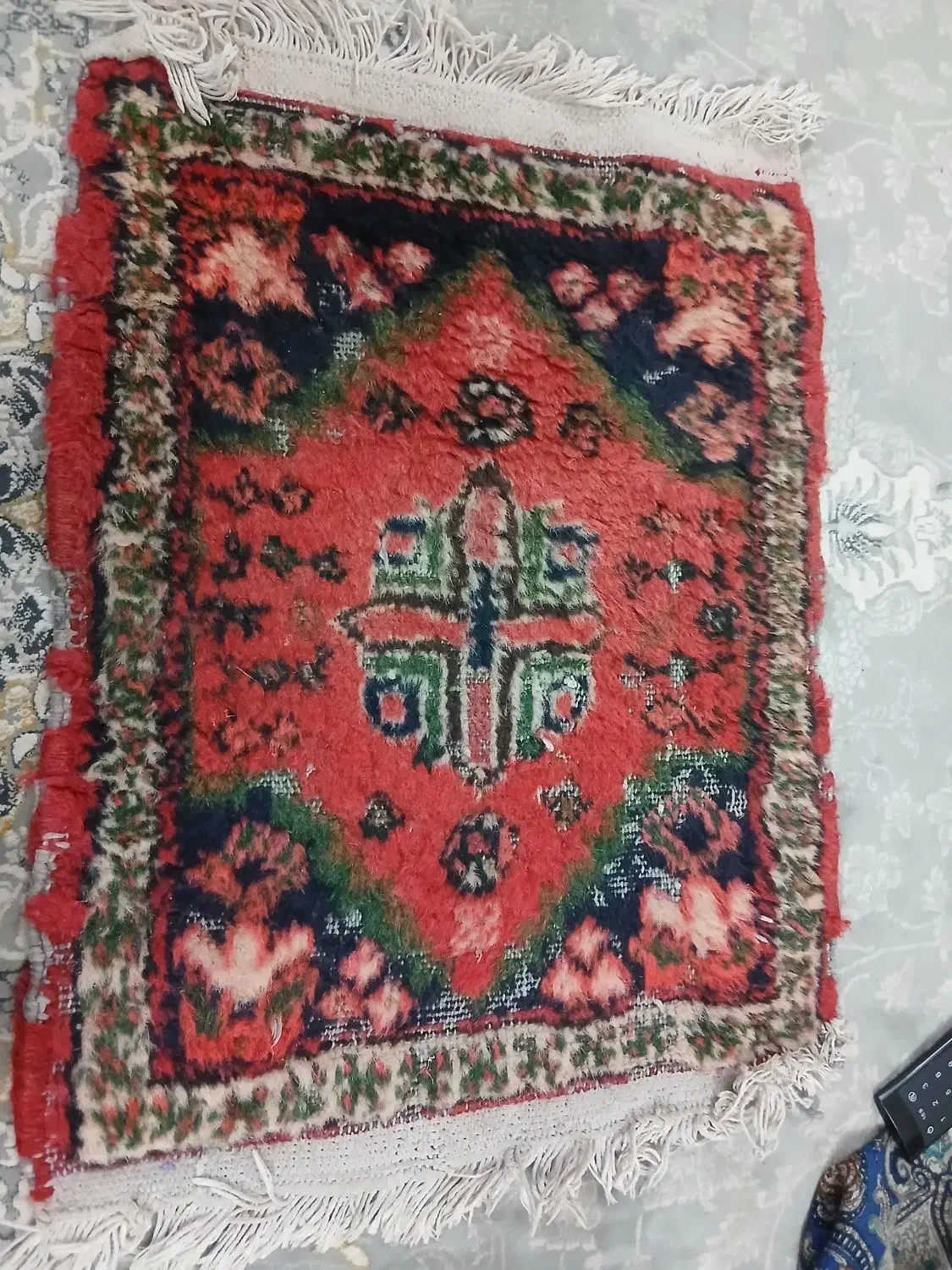 قالیچه  دست باف قدیمی|گلیم، جاجیم، گبه|مشهد, الهیه|دیوار