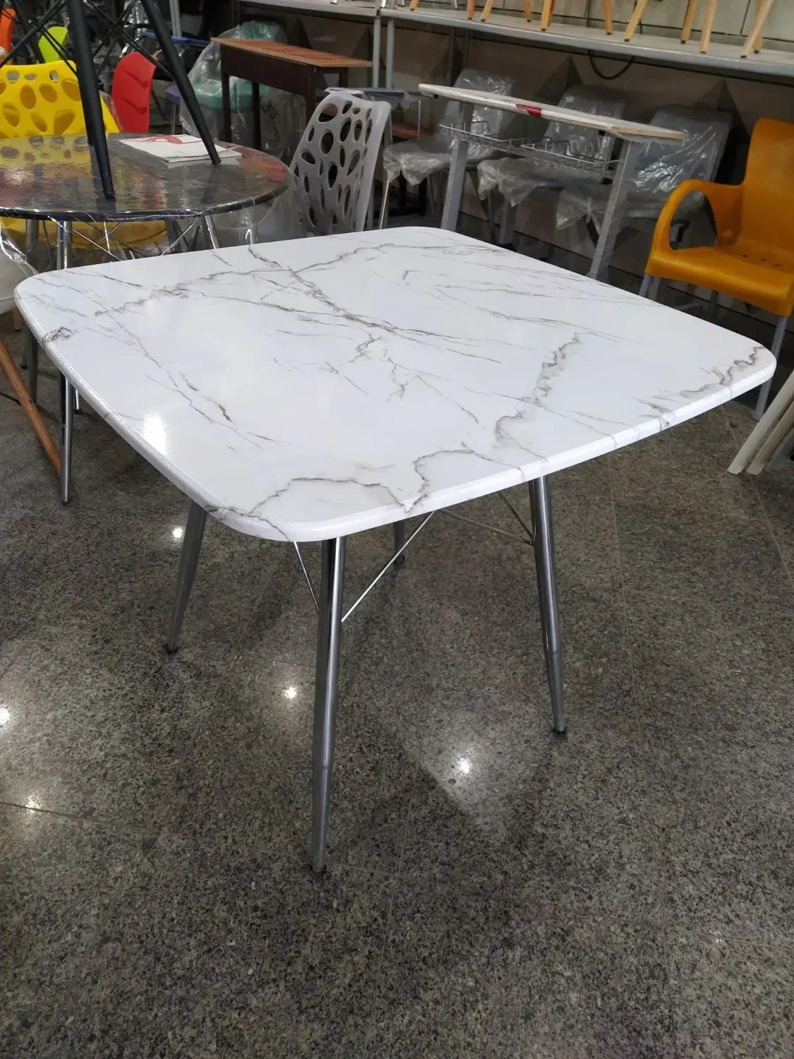 میز  4 نفره طرح دار|میز و صندلی غذاخوری|نجف‌آباد, یزدانشهر|دیوار