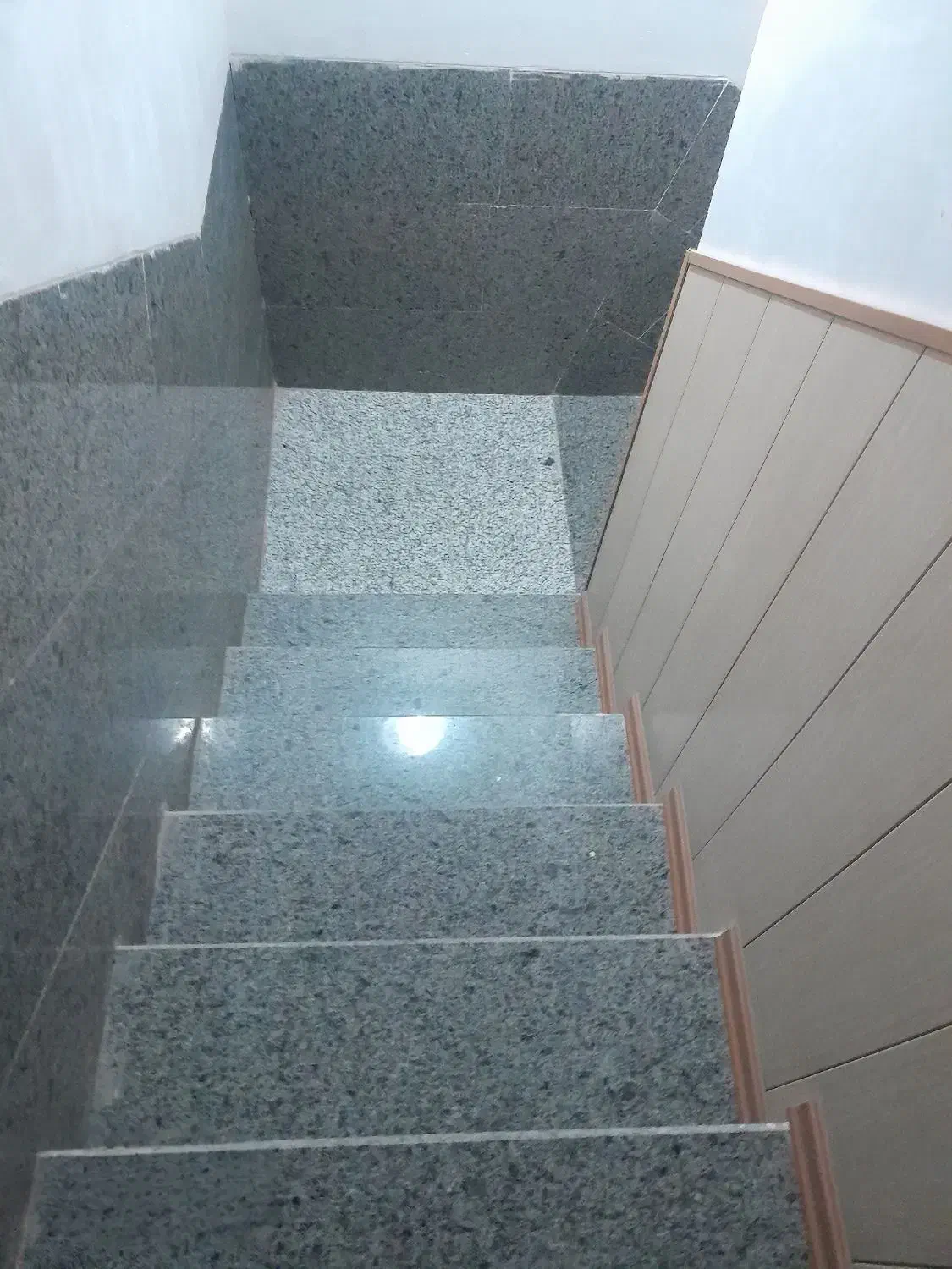 نظافت راه پله و پارکینگ با کمترین قیمت|خدمات نظافت|کرمان, |دیوار