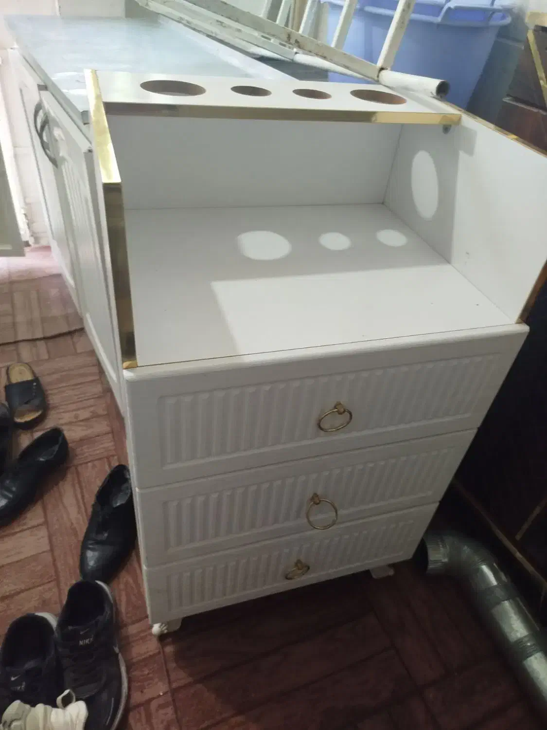 کشو|جاکفشی، کمد، دراور|قم, شاه ابراهیم|دیوار