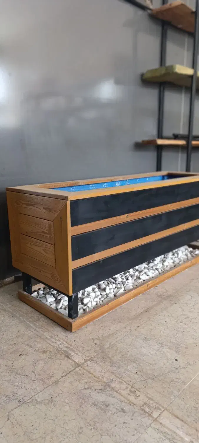 فلاور باکس گلدان چوبی|گل و گیاه طبیعی|هشتگرد, تهران دشت|دیوار