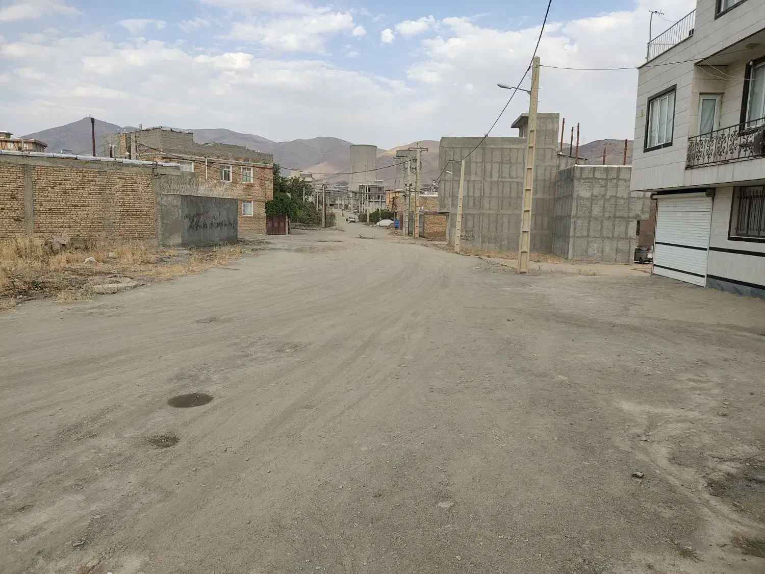 زمین مسکونی 3 پلاک در مسیر گلخانه در روستای قلیان|فروش زمین و ملک کلنگی|سنندج, |دیوار