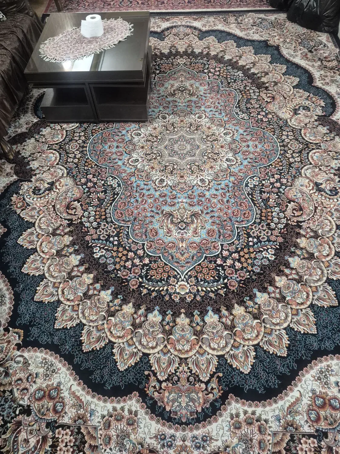 فرش ۱۲ متری. ۷۰۰ شانه|فرش|مشکین‌دشت, |دیوار