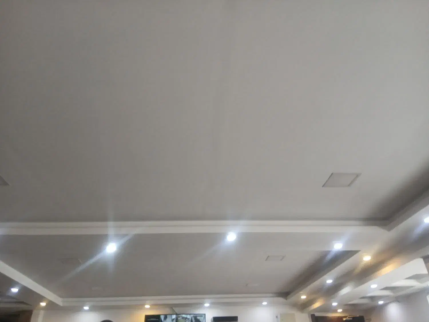 انجام خرده کاری برق و سیم کشی ساختمان|خدمات پیشه و مهارت|تالش, هشتپر|دیوار