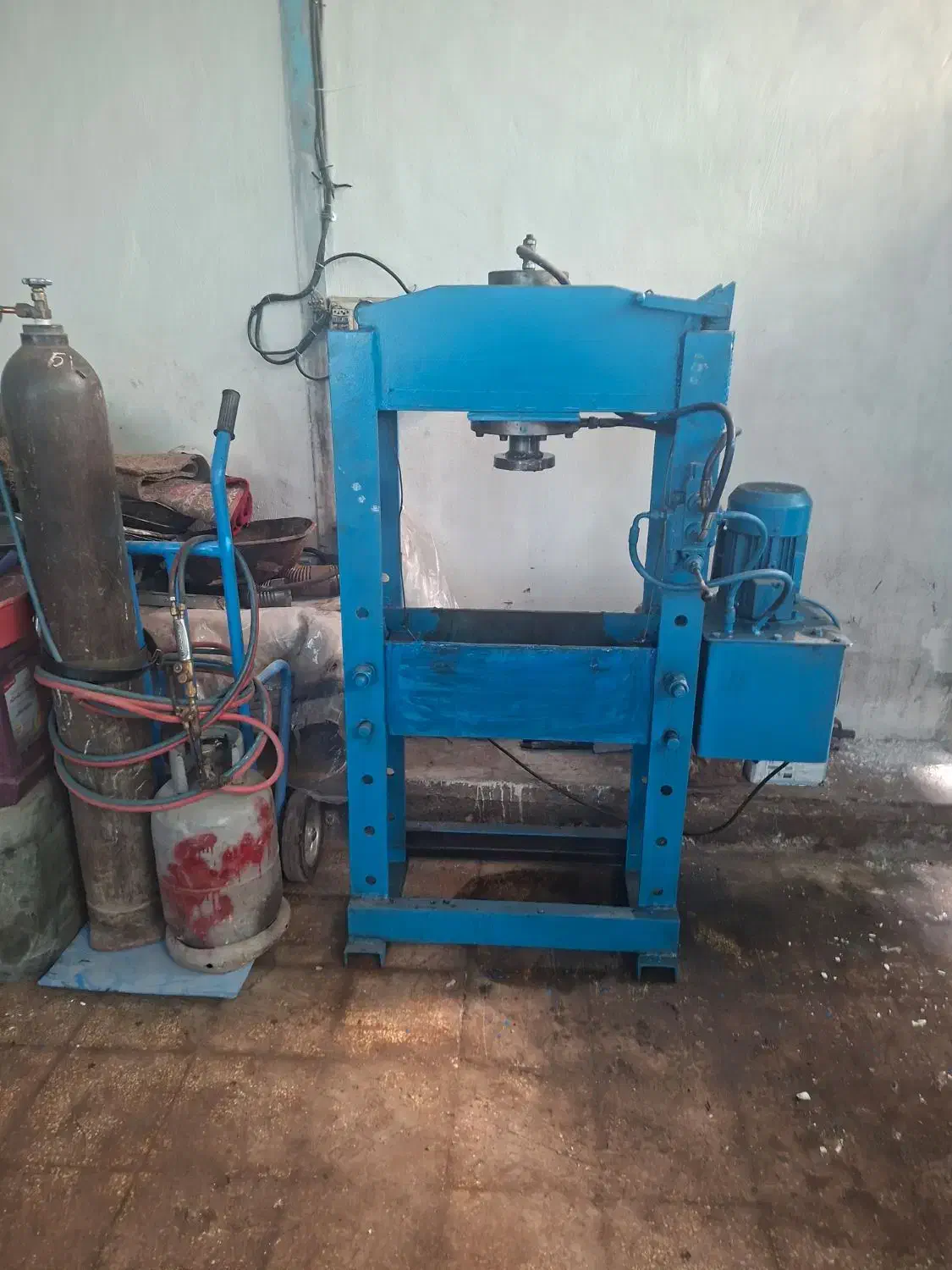 پرس ایدرولیک ۲۵ تن|ماشین‌آلات صنعتی|مشهد, کوی دروی|دیوار