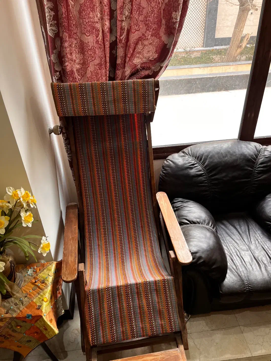 صندلی|صندلی و نیمکت|اصفهان, خانه اصفهان|دیوار