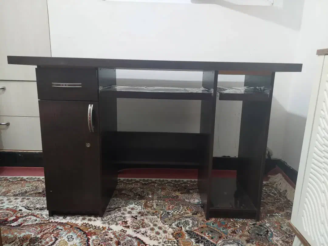 میز تحریر MDF در حد نو|میز تحریر و کامپیوتر|بندرعباس, |دیوار