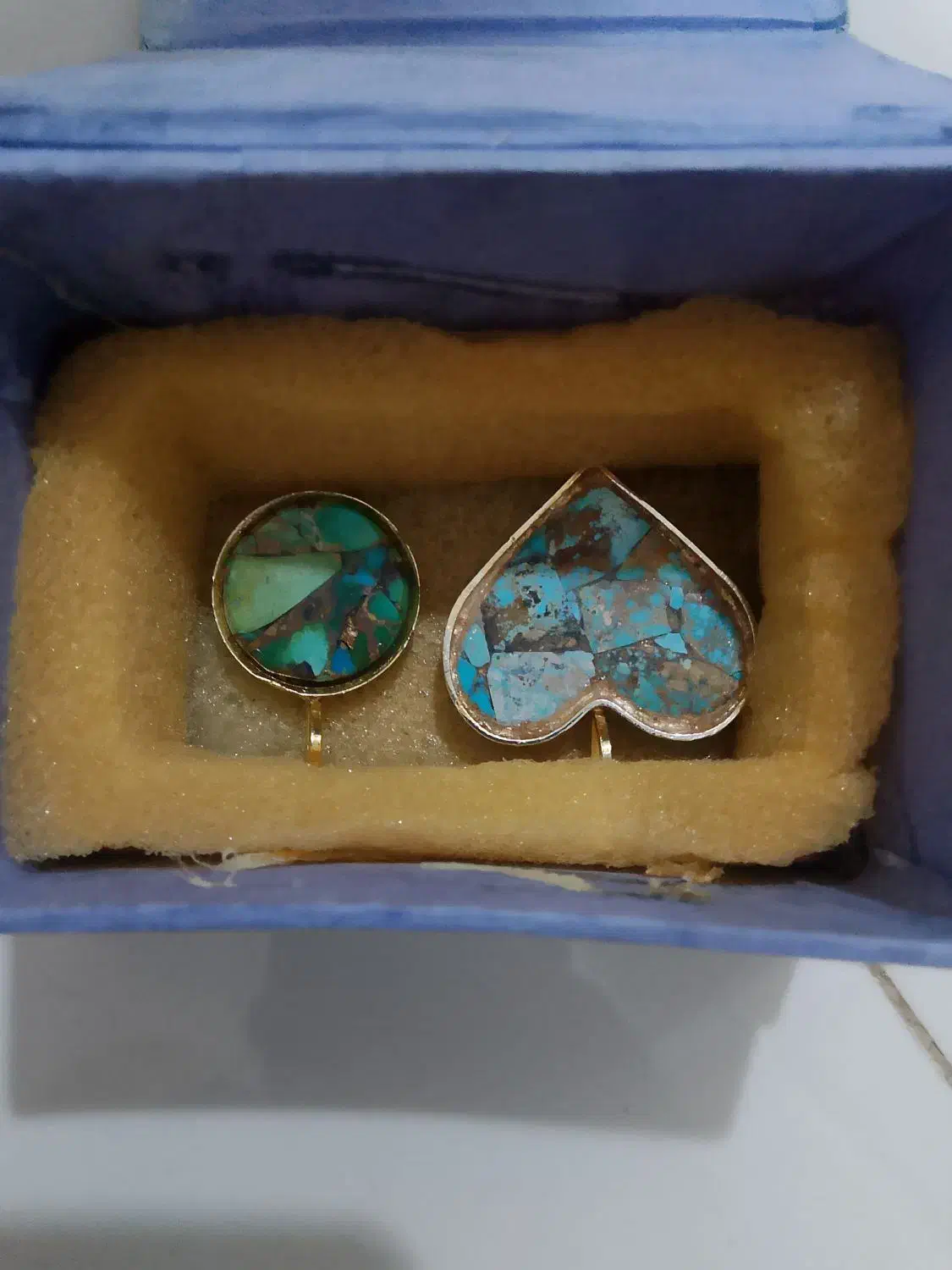 نگین فیروزه|بدلیجات|تربت‌حیدریه, کوه سنگی|دیوار