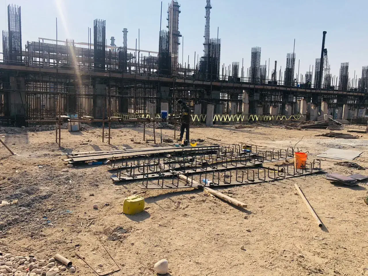 استخدام استاد کار قالب بند و ارموتوربند حرفه ای|استخدام معماری، عمران و ساختمانی|آبادان, |دیوار