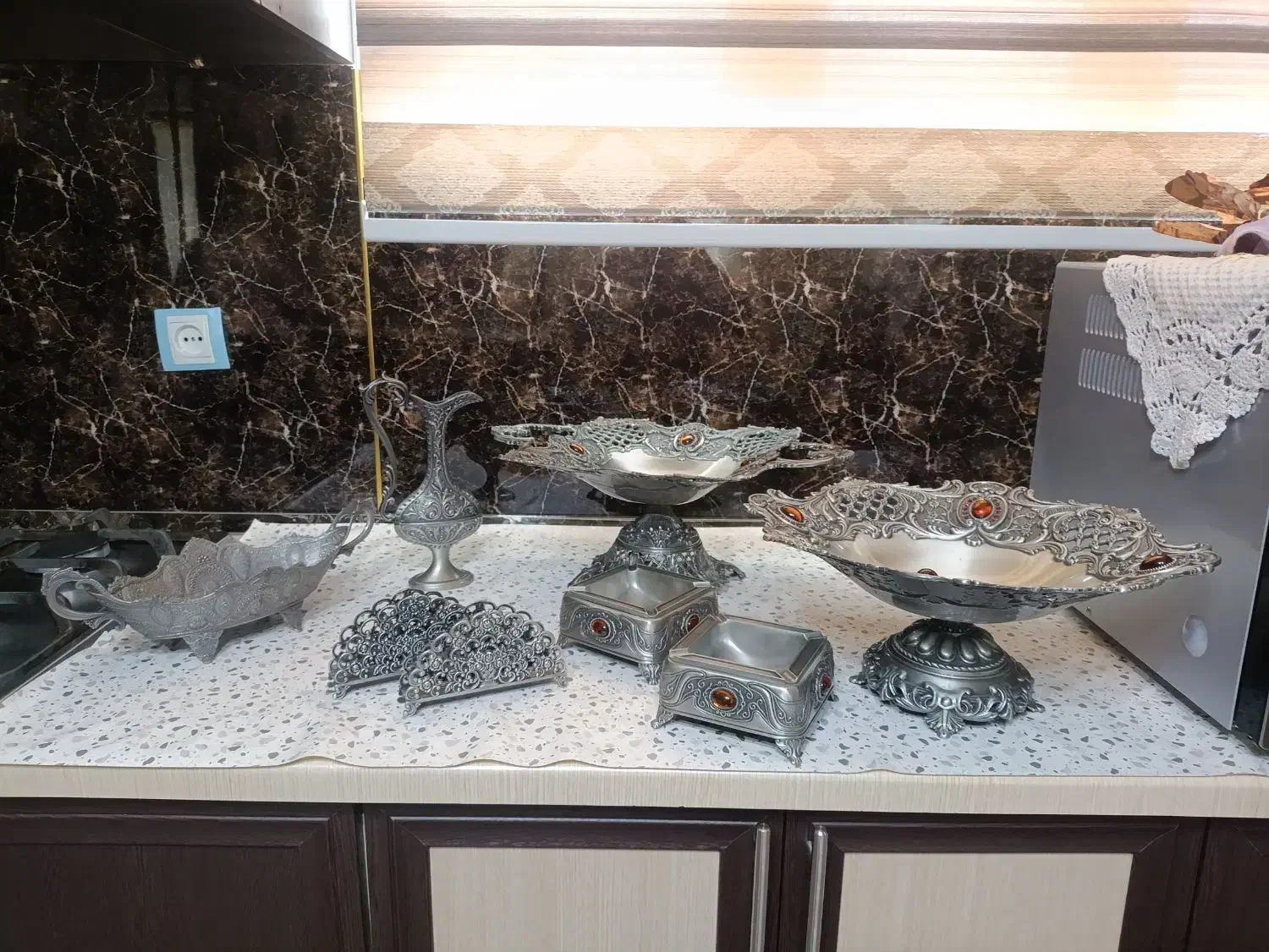 سرویس|ظروف سرو و پذیرایی|هشترود, |دیوار