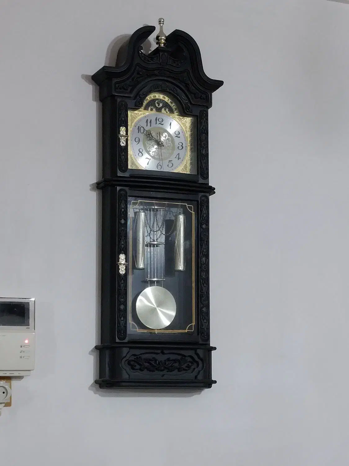 ساعت کاملا نو و سالم فقط ۳۰۰ هزار تومان|ساعت دیواری و تزئینی|گرگان, |دیوار