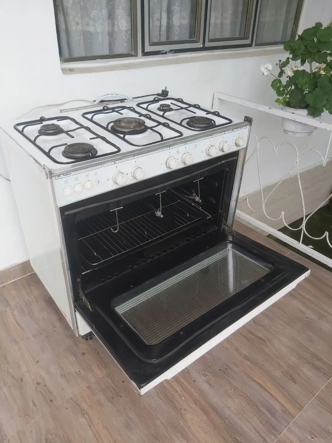 اجاق گاز فر دار|اجاق گاز و لوازم برقی پخت‌وپز|آستارا, |دیوار