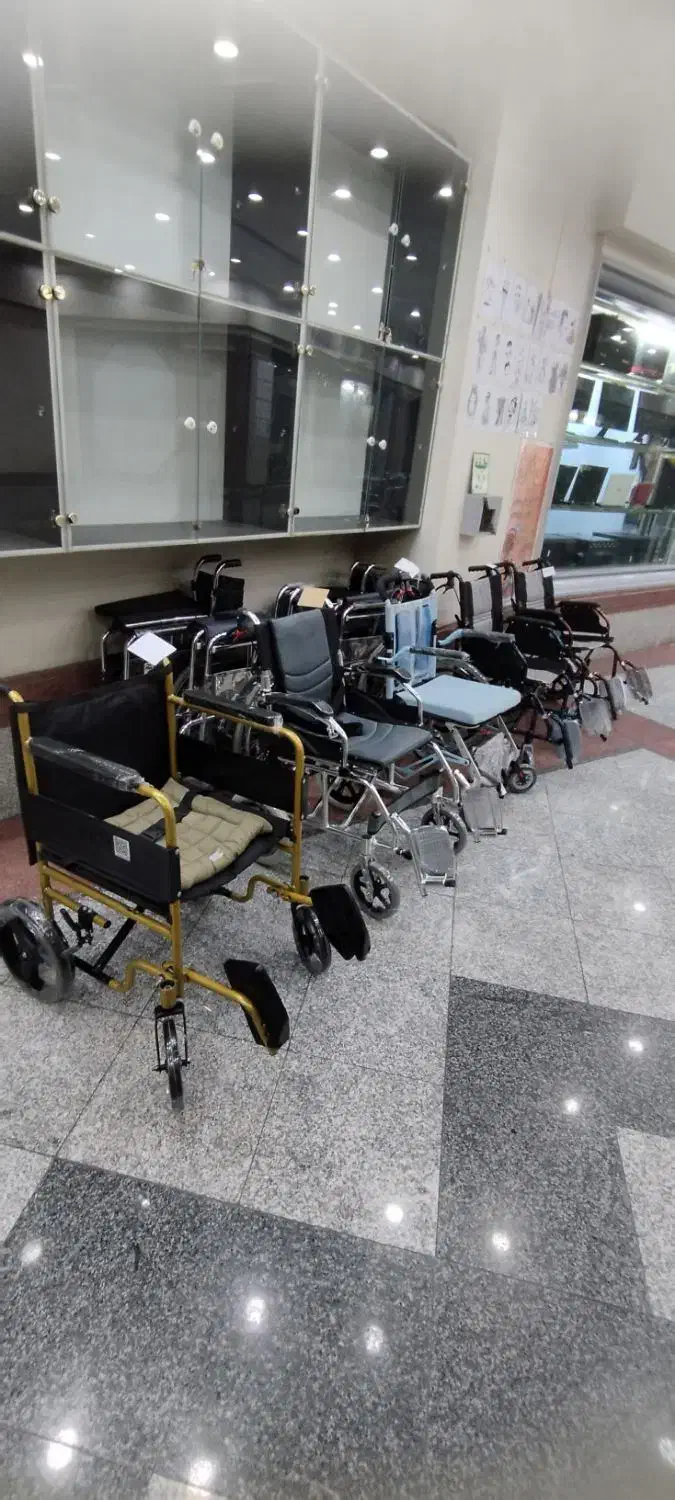 کمجا و سبک و مناسب سفر و روزمره( ویلچر)|آرایشی، بهداشتی، درمانی|تهران, فردوس|دیوار