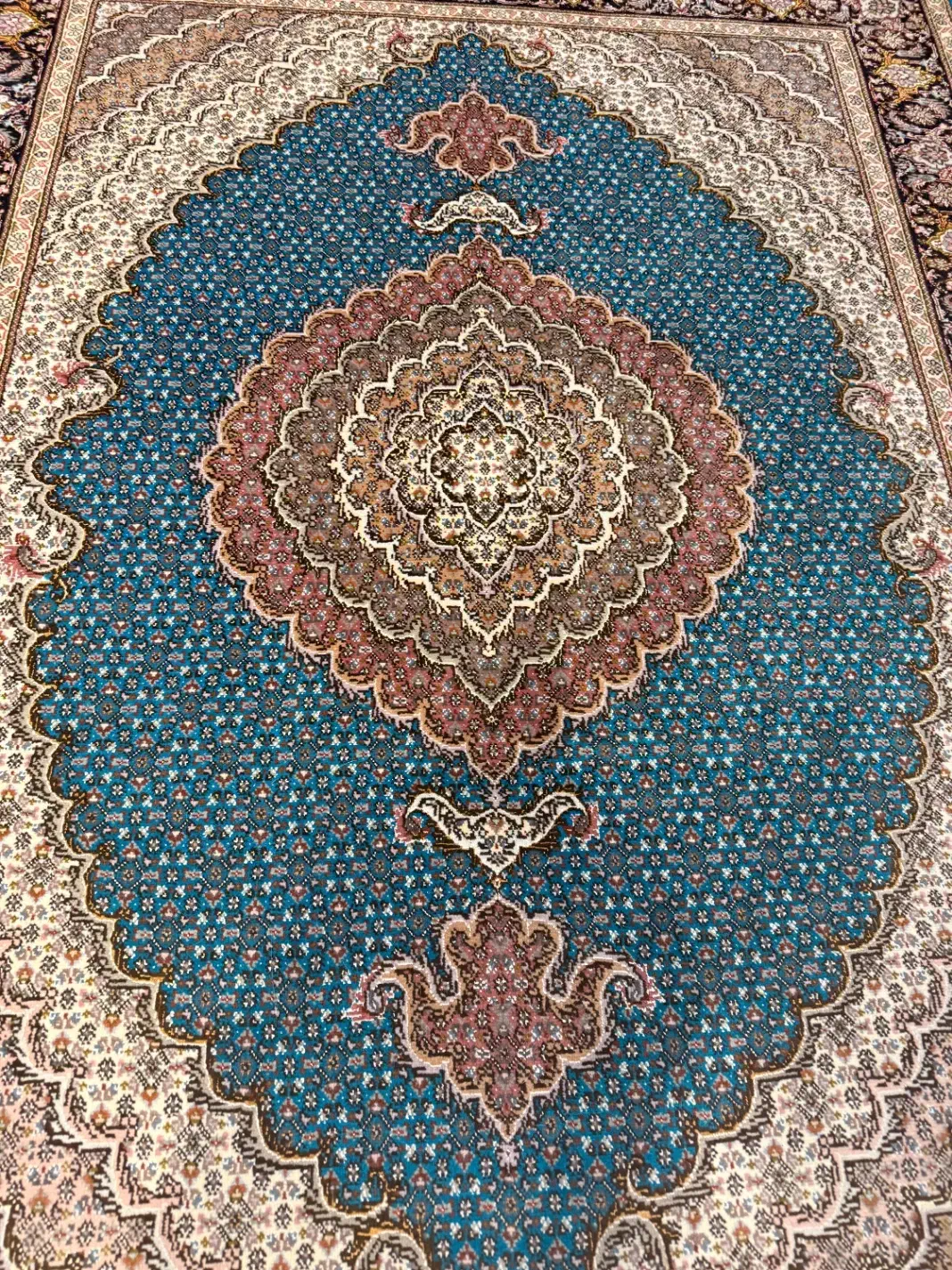 فرش دستبافت تبریز رنگ فیروزه ای|فرش|تهران, زعفرانیه|دیوار