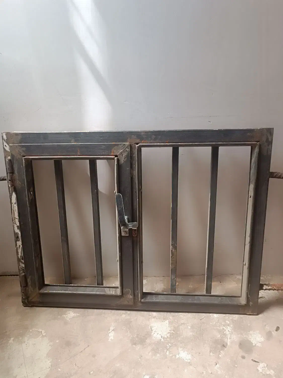 دوچرخ باری کار کرده ویک عدد پنجره نو|خدمات پیشه و مهارت|مراغه, |دیوار