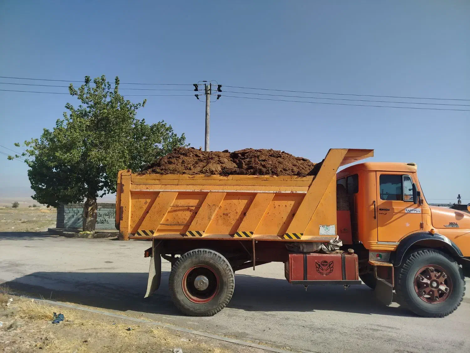 فروش کود حیوانی گوسفندی و مرغی|خدمات باغبانی و درختکاری|فریمان, |دیوار