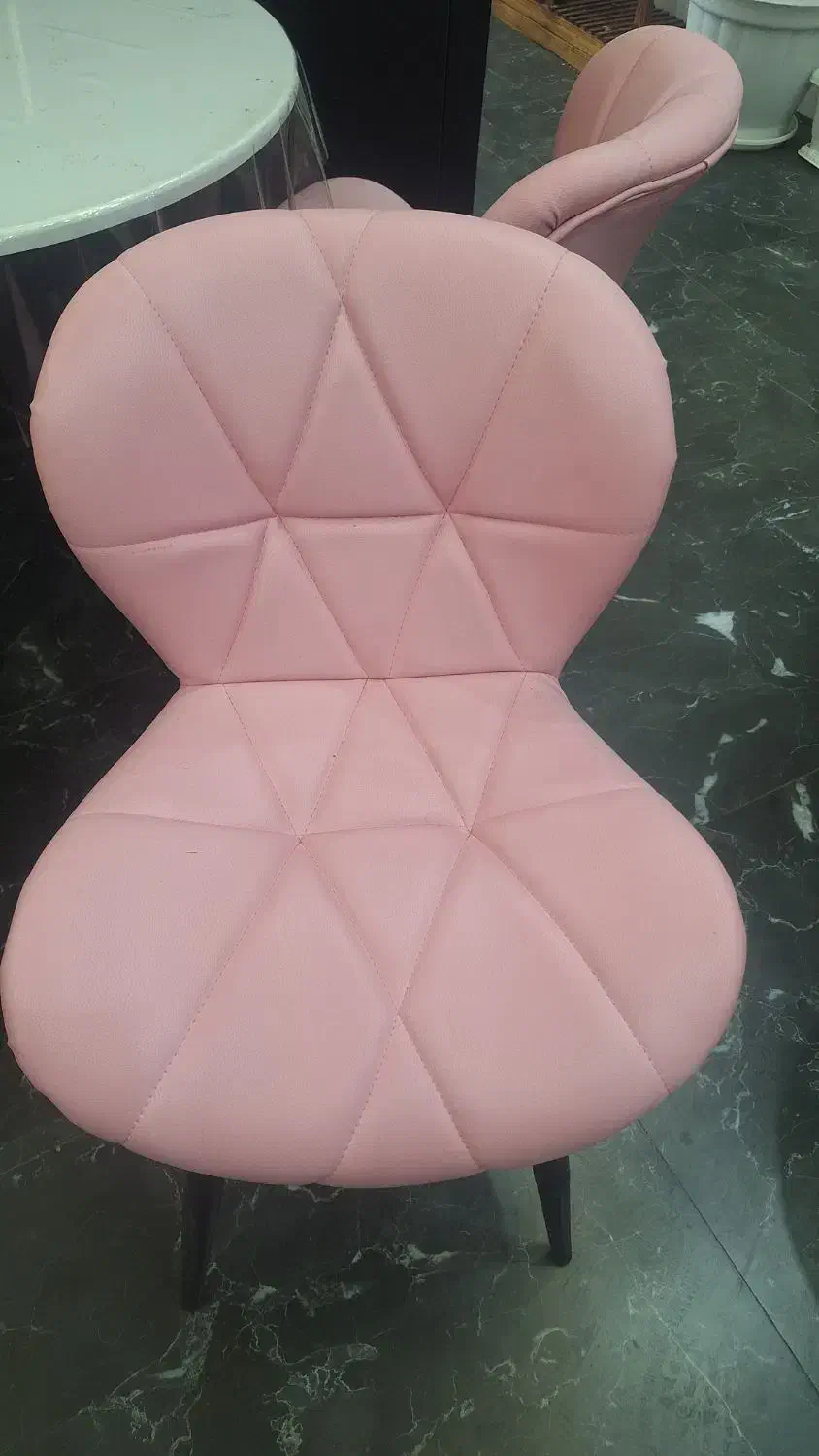 میز و صندلی پایه فلزی اسپایدری زین اسبی چرم|میز و صندلی غذاخوری|رشت, چله خانه|دیوار