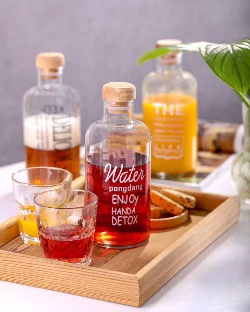 شیشه آب|ظروف نگهدارنده، پلاستیکی، یک‌بارمصرف|اصفهان, شیخ اشراق|دیوار