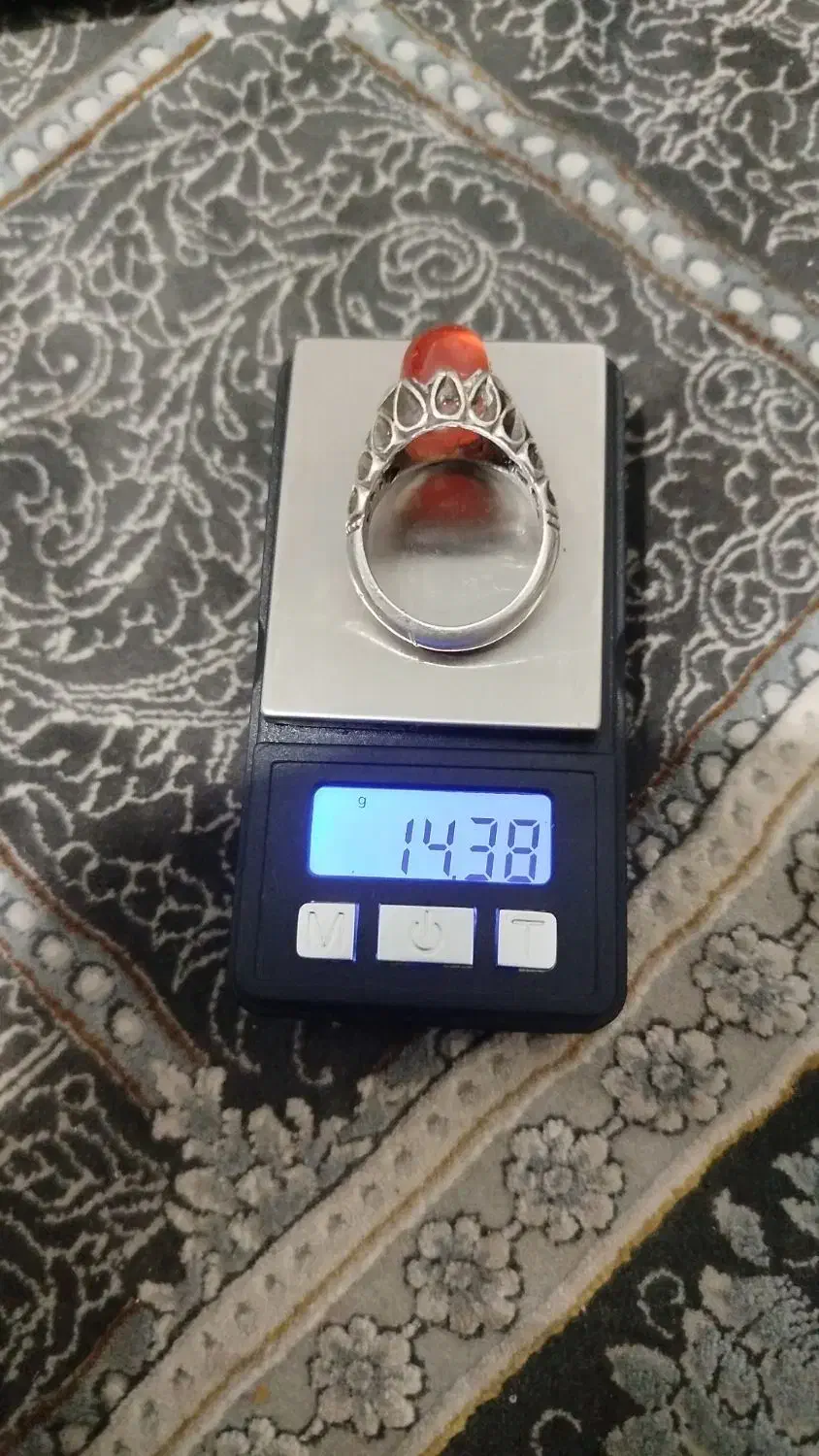 فروشی|جواهرات|رباط‌کریم, رباط‌کریم|دیوار