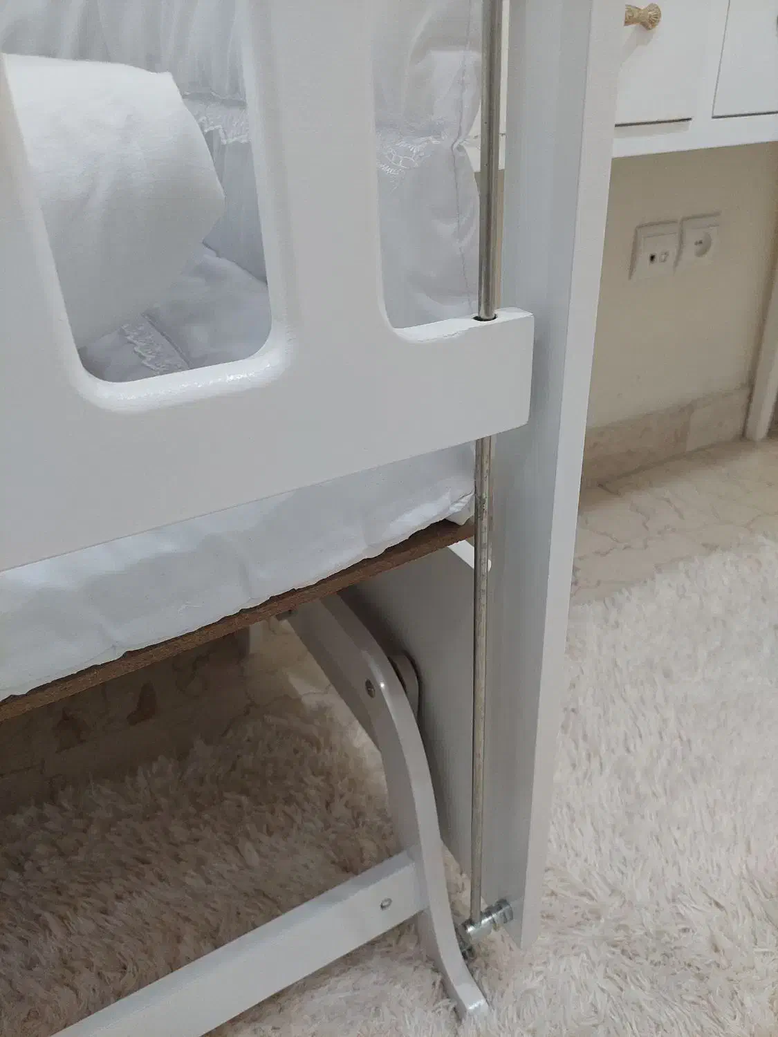 تخت گهواره ای کنار مادر|تخت و صندلی بچه|تهران, قنات‌کوثر|دیوار