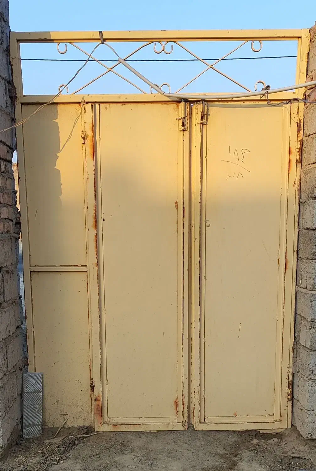 درب حیاط|مصالح و تجهیزات ساختمان|کرباسک, |دیوار