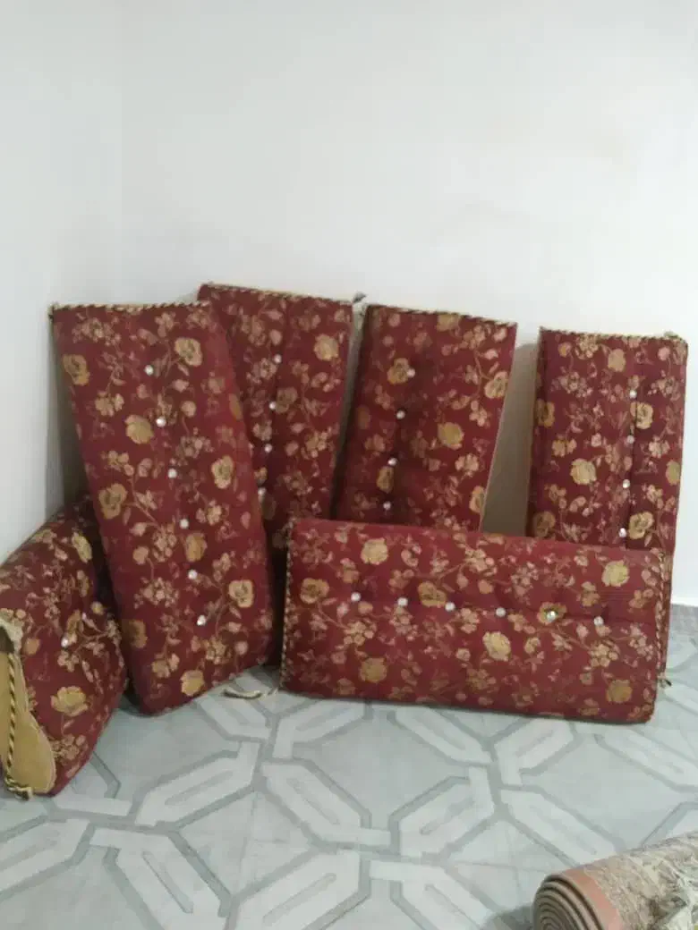 6عدد پشتی کاملا نو و سالم به همراه ۶ عدد روپشتی|پشتی|کوهدشت, |دیوار