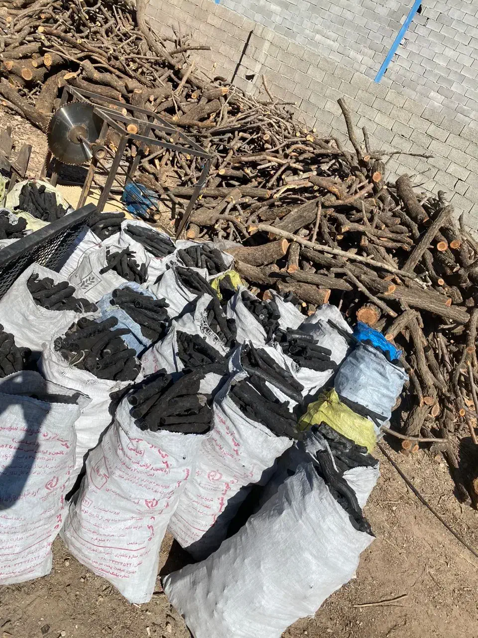 ذغال کبابی|عمده‌فروشی|اصفهان, نقش جهان|دیوار