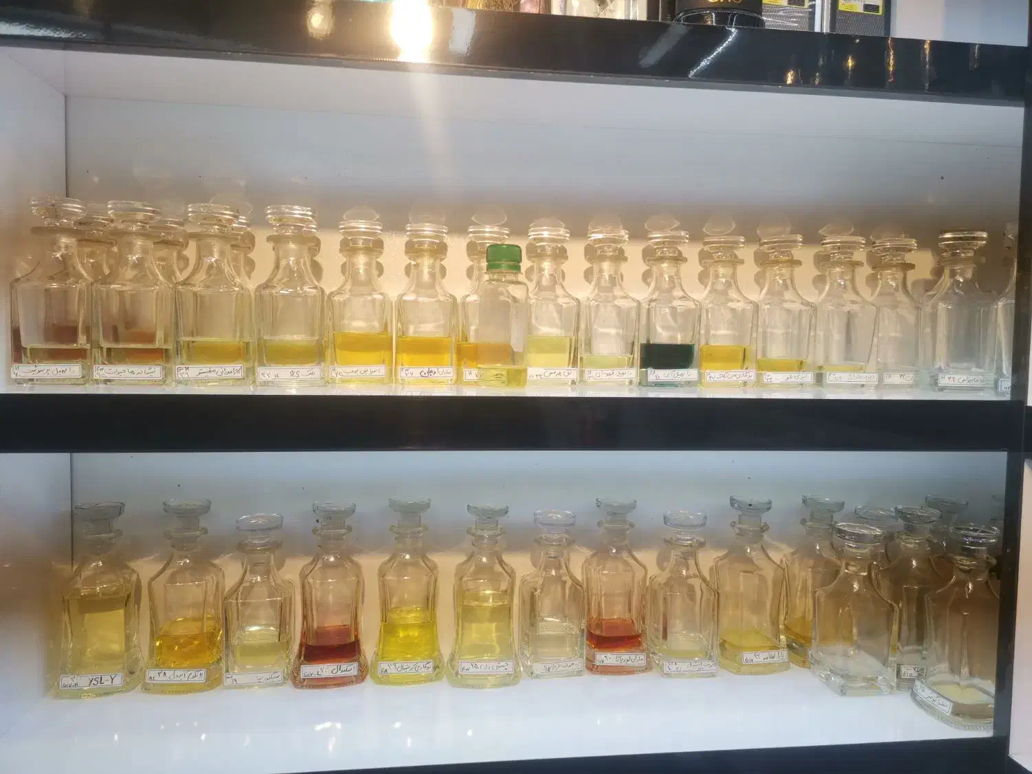 شیشه ارسی ساده و رنگی و طلا کوب مخصوص عطر|آرایشی، بهداشتی، درمانی|ساری, |دیوار