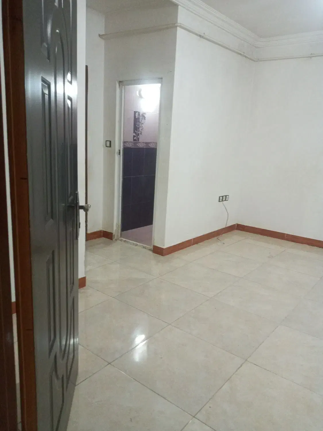 رهن واحدطبقه اول راه جدا دو خواب با پارکینگ جدا|اجارهٔ آپارتمان|رشت, حمیدیان|دیوار