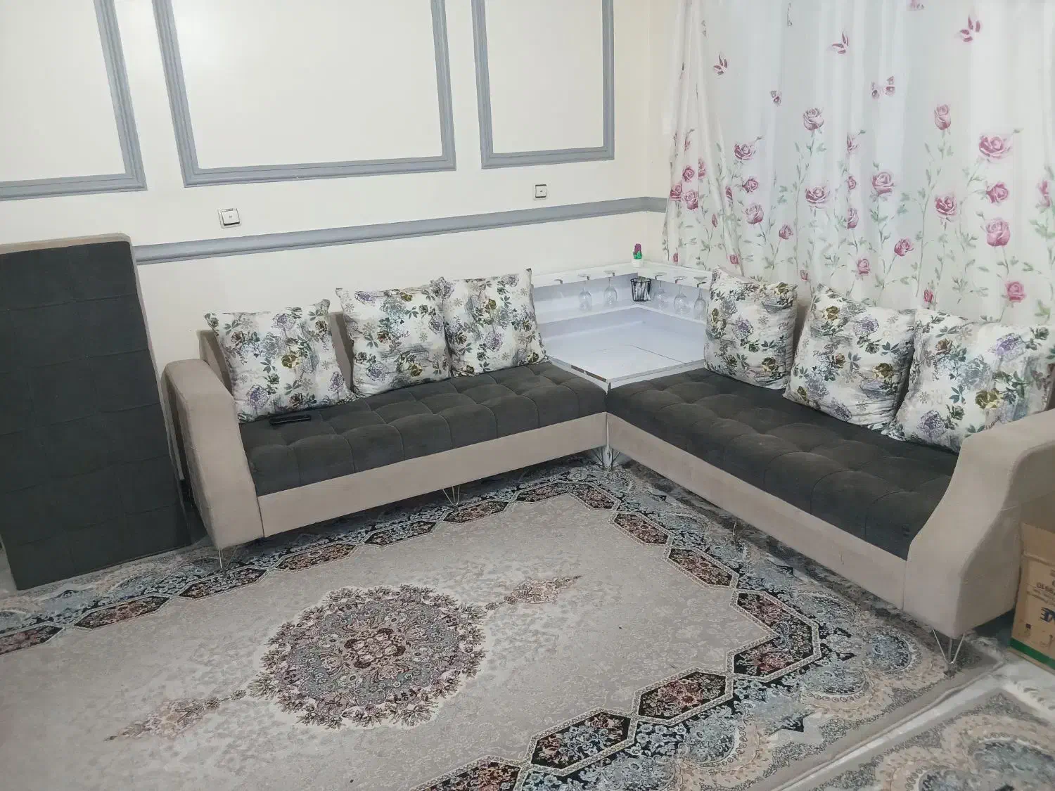 مبل ال ونوس دارای میز بار و استند تمیز ودرود نو|مبلمان خانگی و میز عسلی|تهران, امام زاده حسن|دیوار