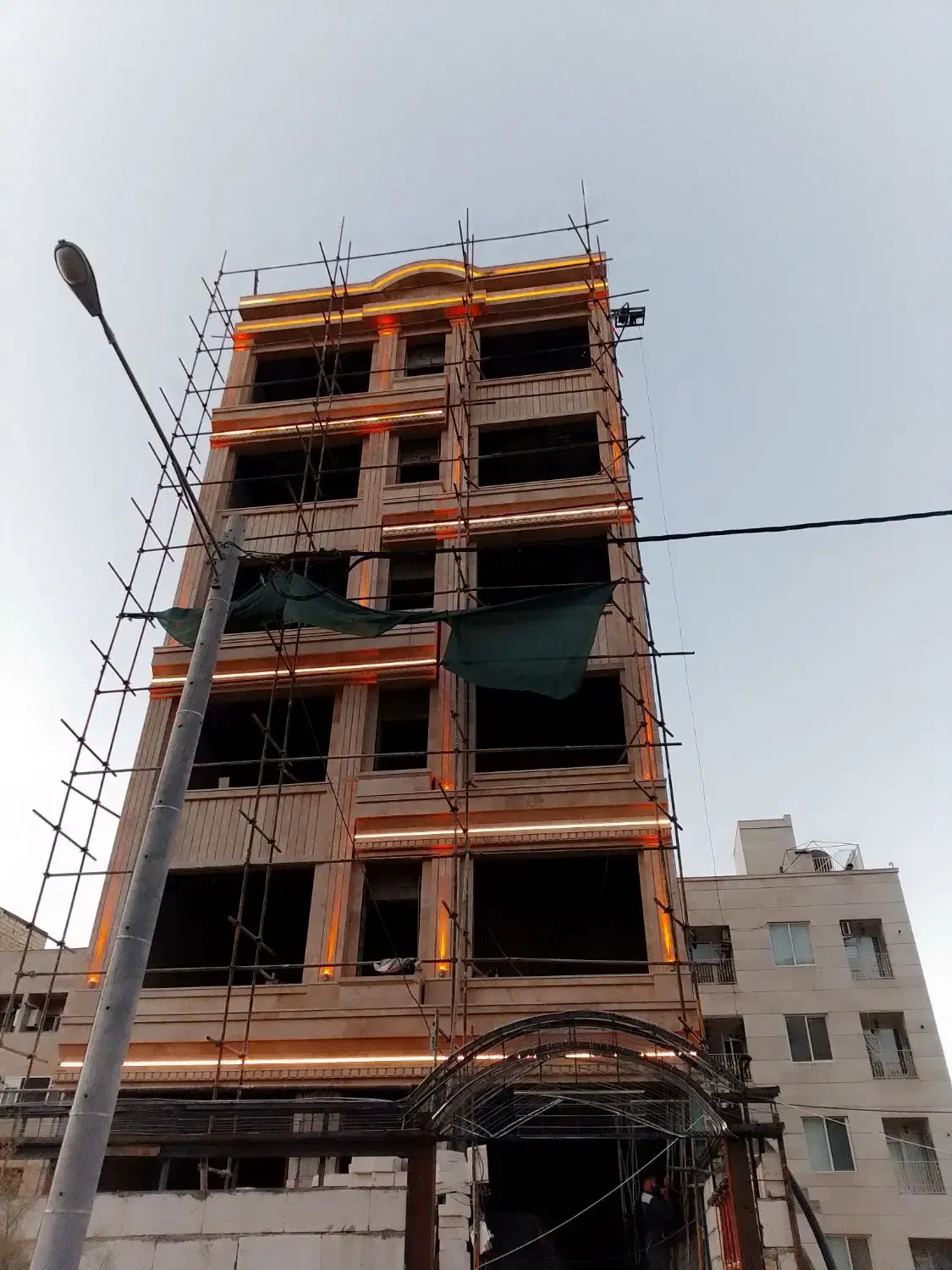 برق کار.برقکار.سیمگشی نورپردازی صفرتاصد ساختمان|خدمات پیشه و مهارت|اردبیل, |دیوار