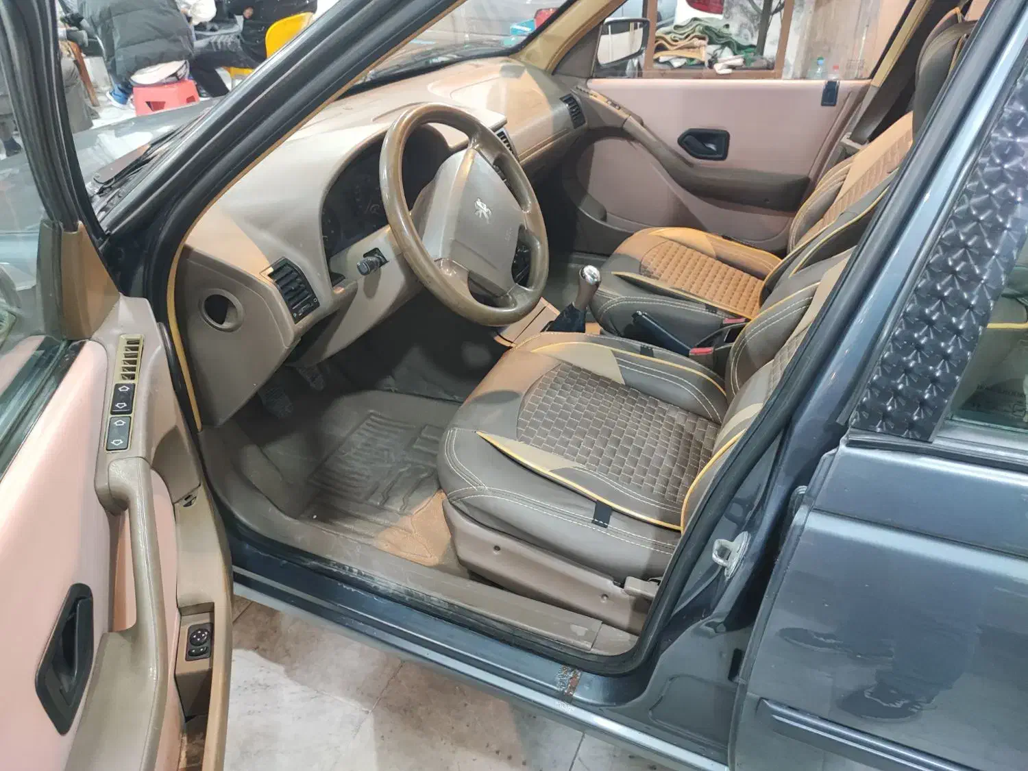 پژو 405 مدل 93دوگانه کارخانه ماشین درحد|خودرو سواری و وانت|مشهد, مصلی (کارمندان اول)|دیوار