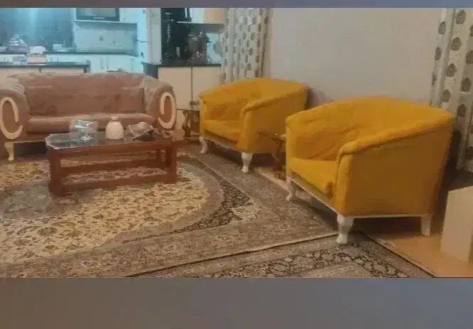مبل راحتی بسیار راحت|مبلمان خانگی و میز عسلی|سلمان‌شهر, |دیوار