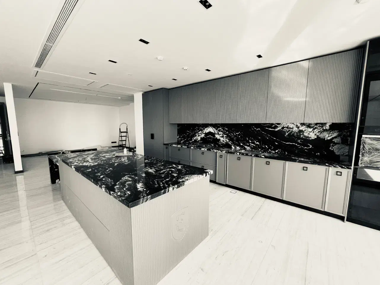 ۲۱۵ متر (ماکویی پور)|فروش آپارتمان|تهران, زعفرانیه|دیوار